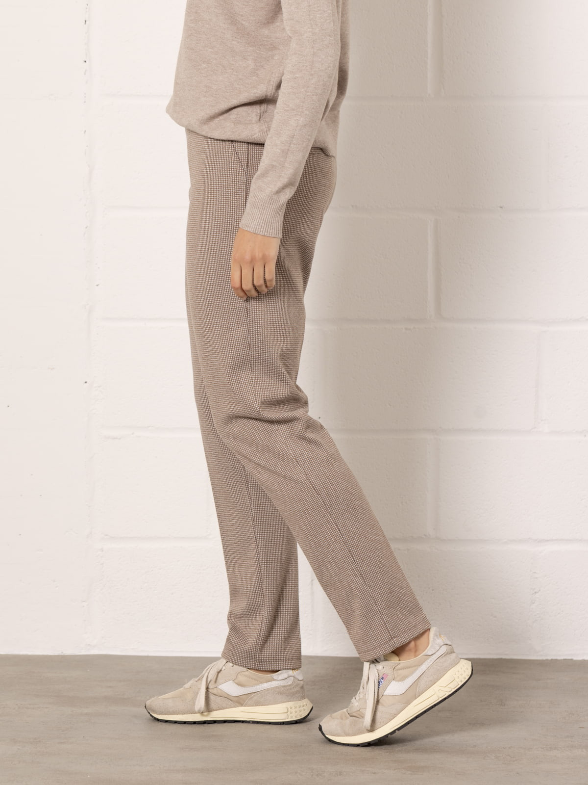 Pantalón office cuadrito soft color Taupe