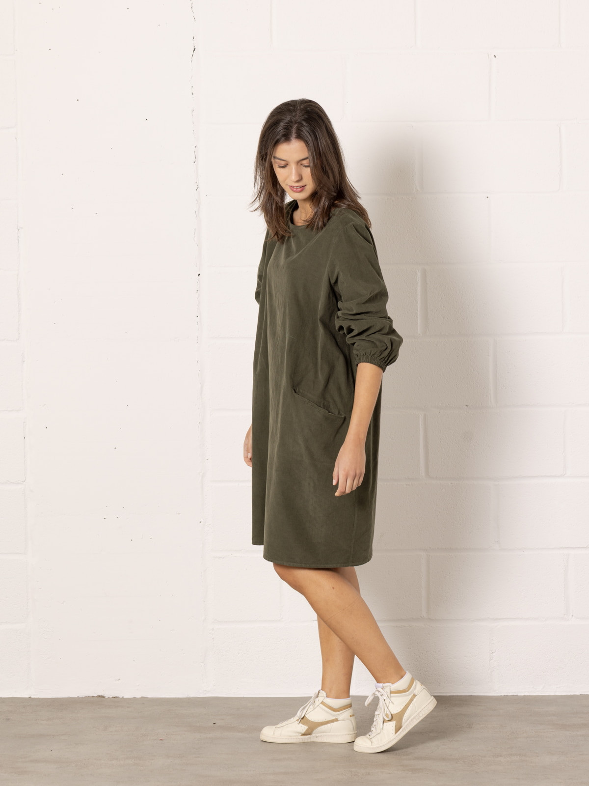 Corduroy dress with elasticated cuffs  Green Militar colour