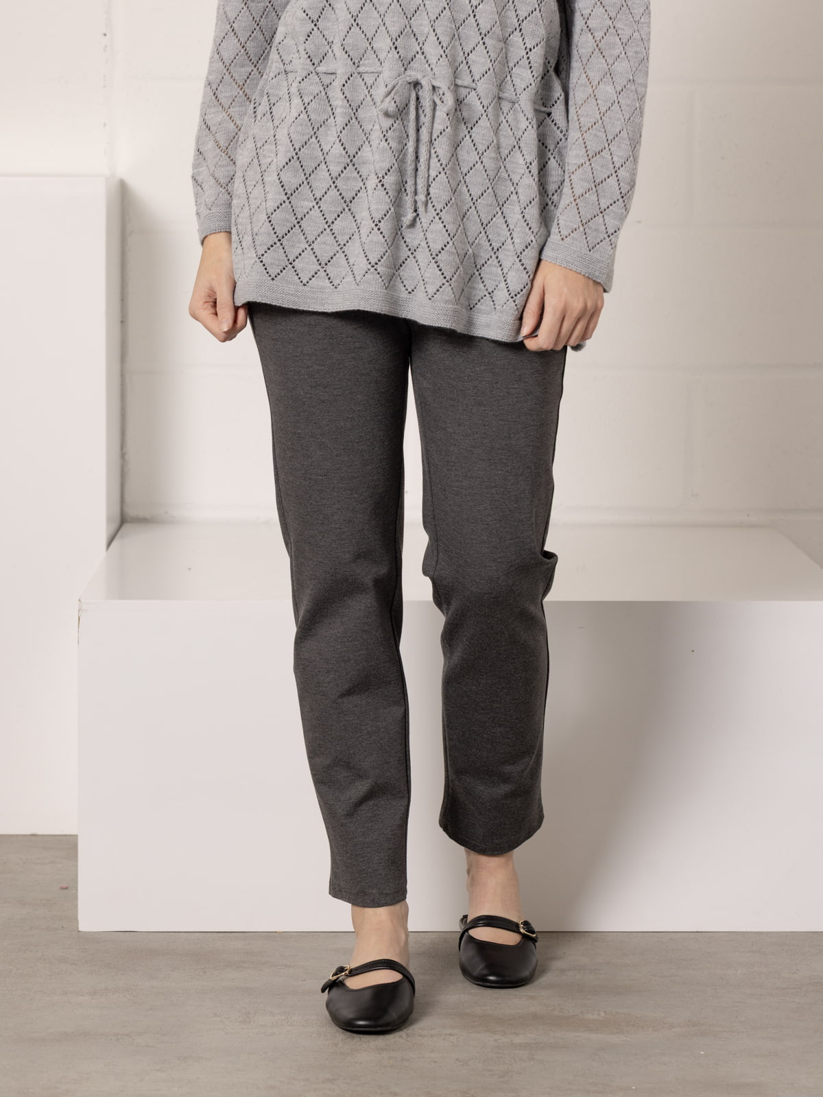 Pantalón confy punto milán color Gris