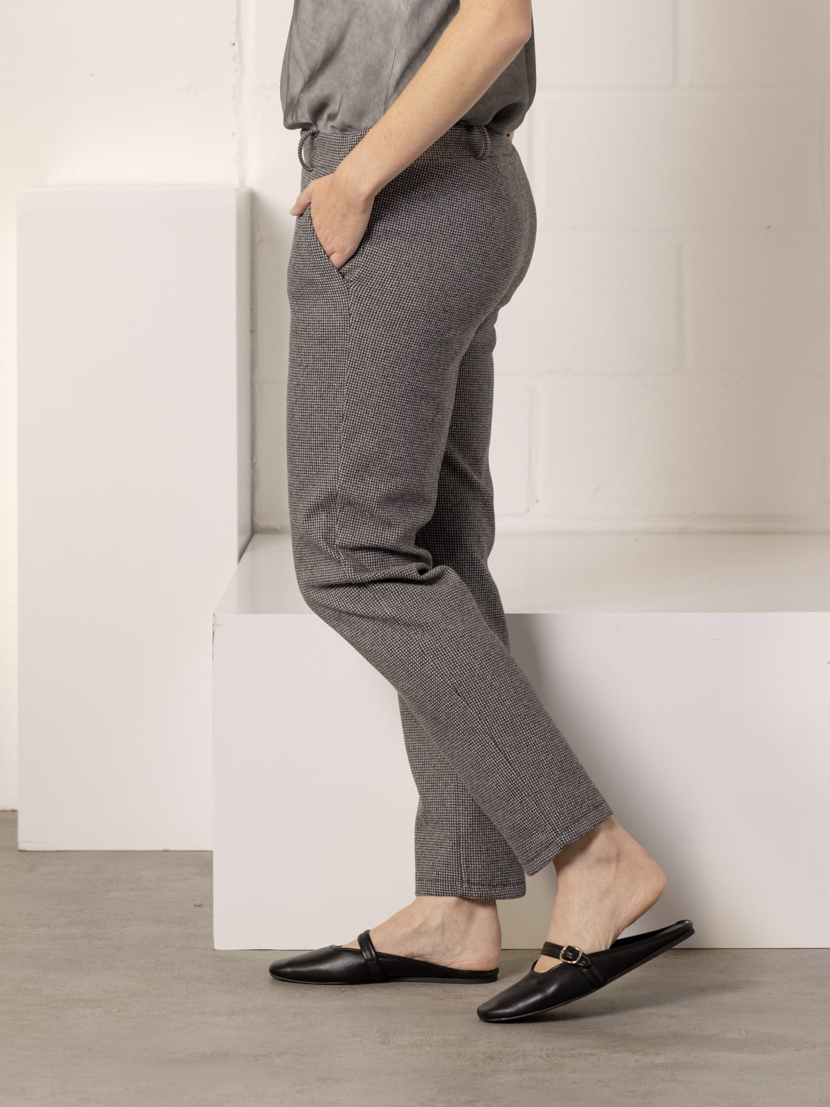 Comfy plaid pants  Black colour