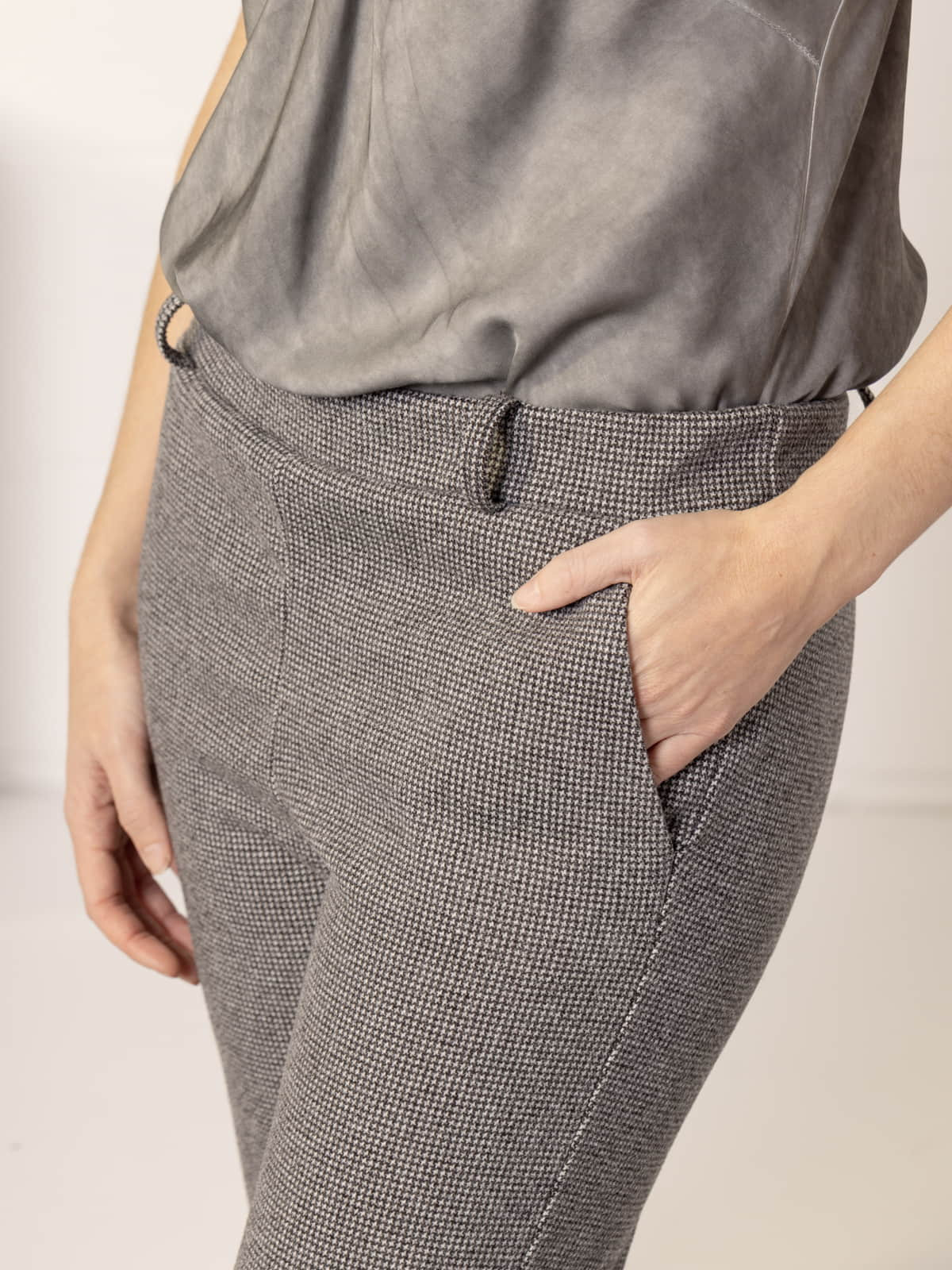 Comfy plaid pants  Black colour