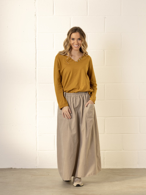 Corduroy skirt with pockets and belt loops  Beige colour