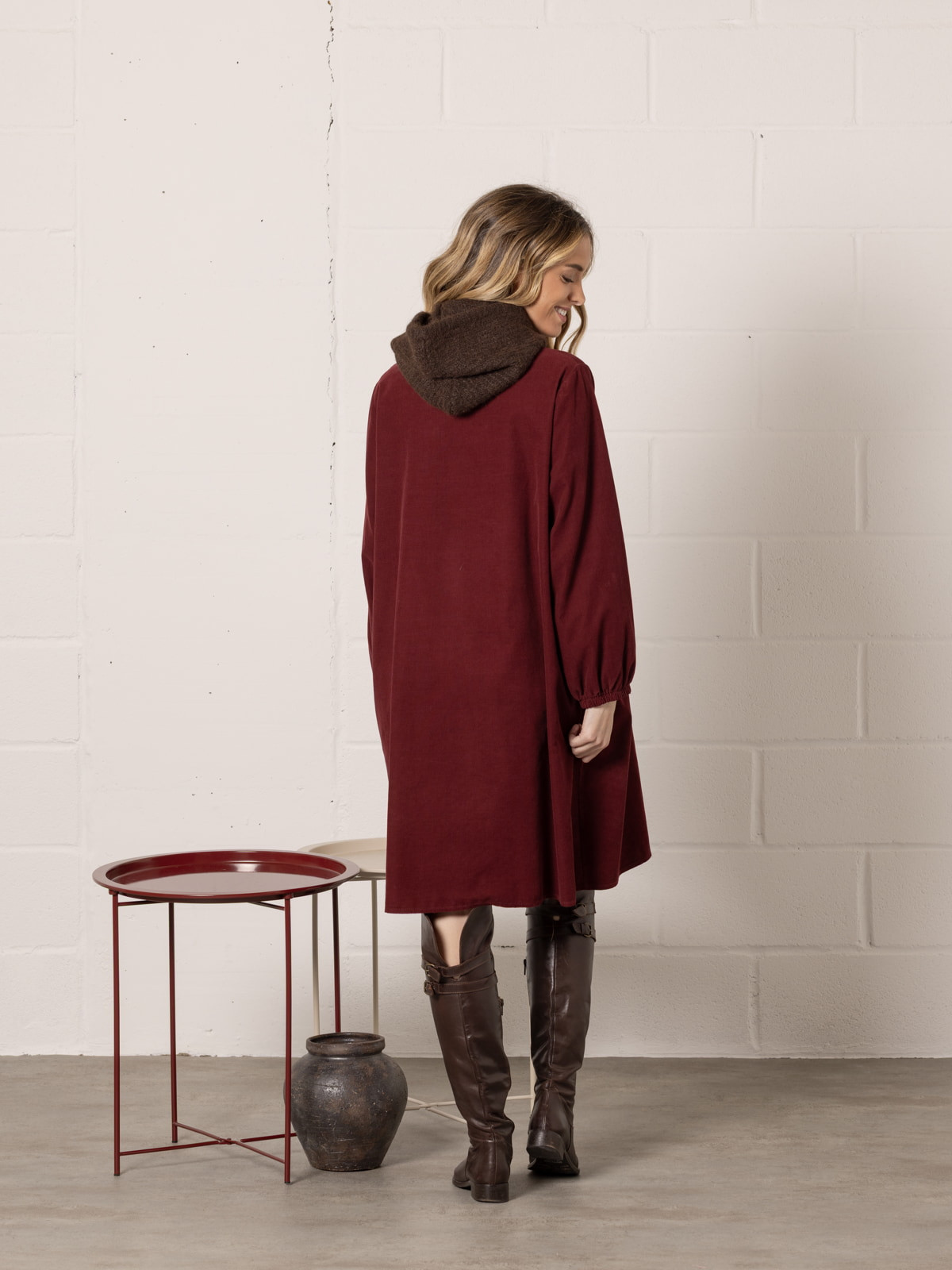 Corduroy dress with elasticated cuffs  Bordeaux colour