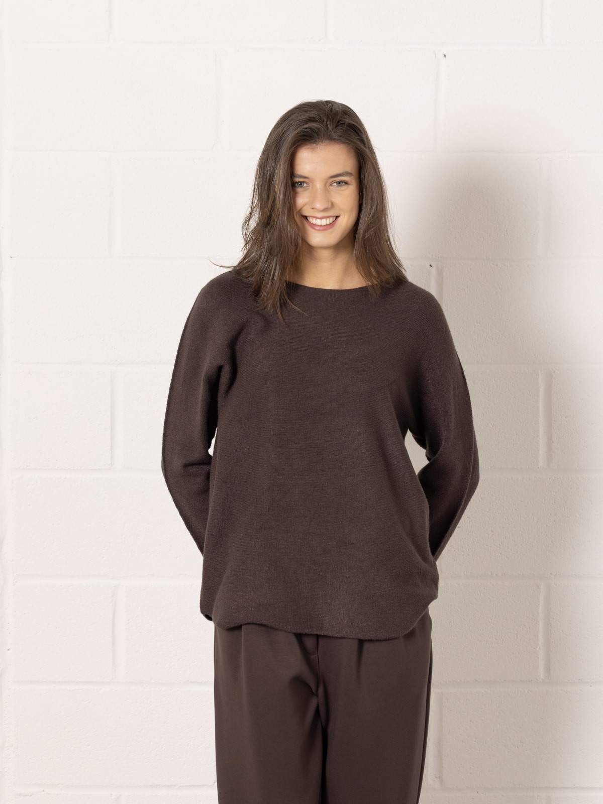 Jersey básico c/barco color Marrón 