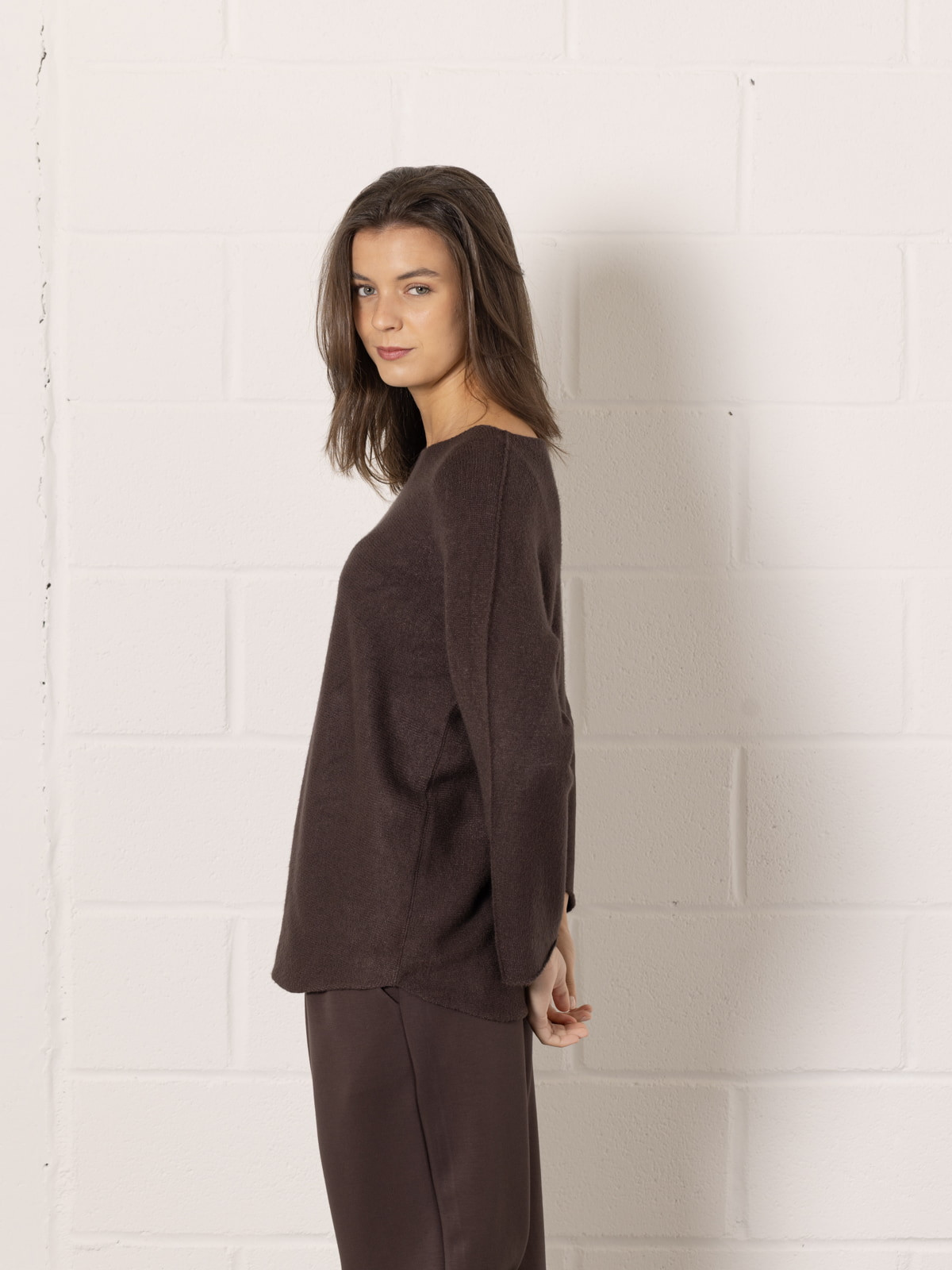 Basic sweater with boat neck  Marrón  colour