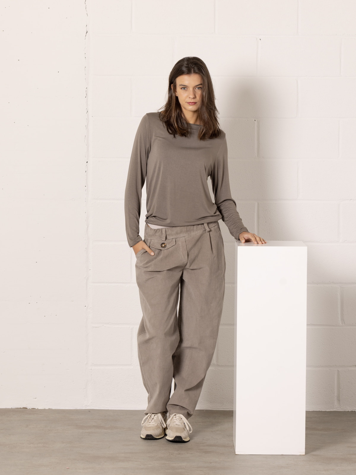 Momfit stretch micro-corduroy trousers  Taupe colour