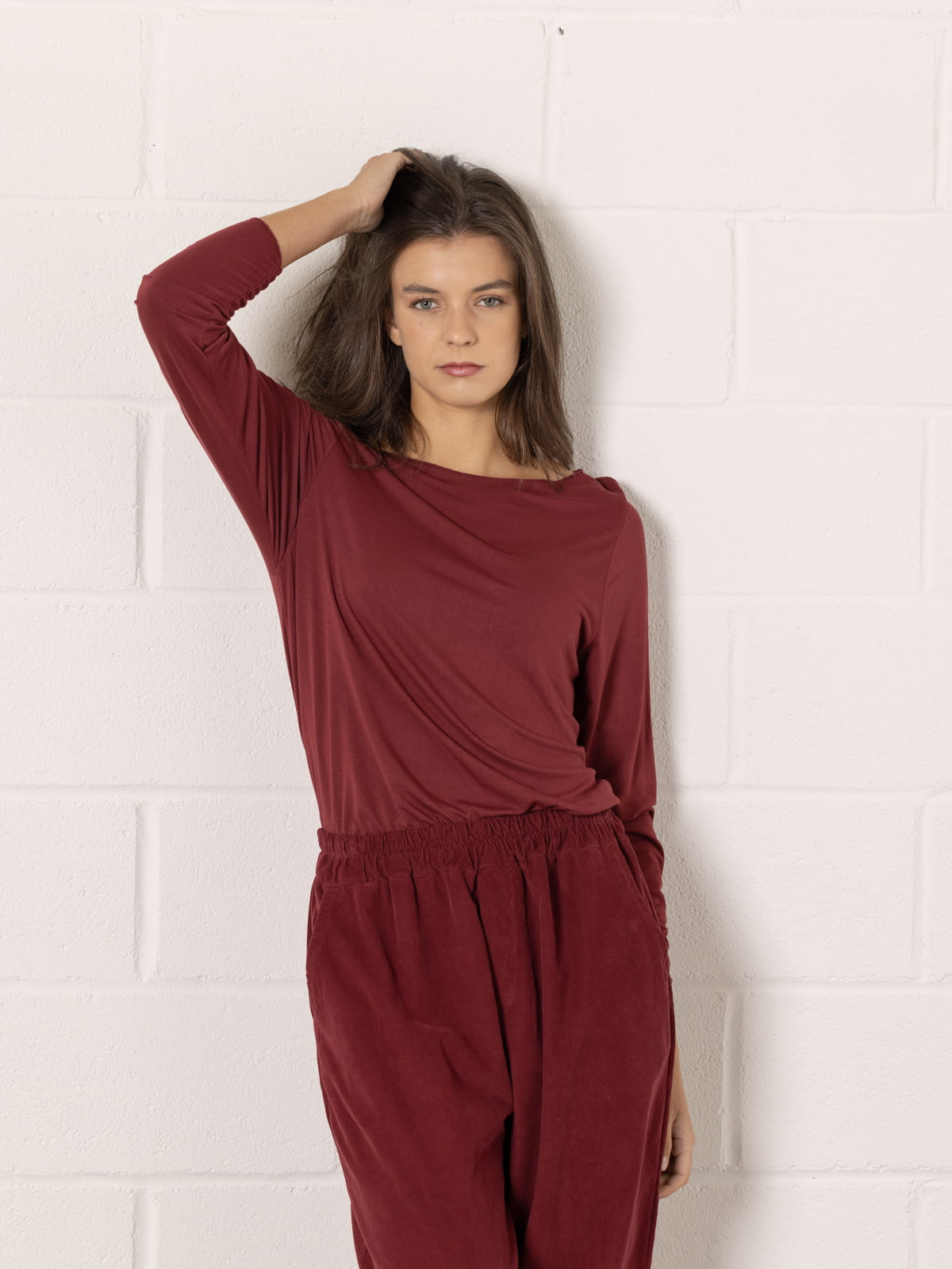 Camiseta soft con cachemires color Burdeos