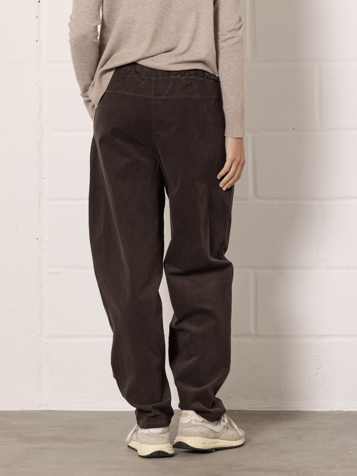Momfit stretch micro-corduroy trousers  Marrón  colour