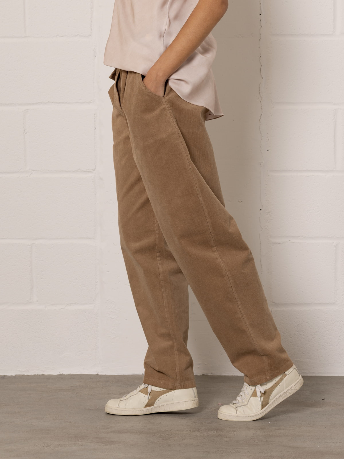 Momfit stretch micro-corduroy trousers  Camel colour