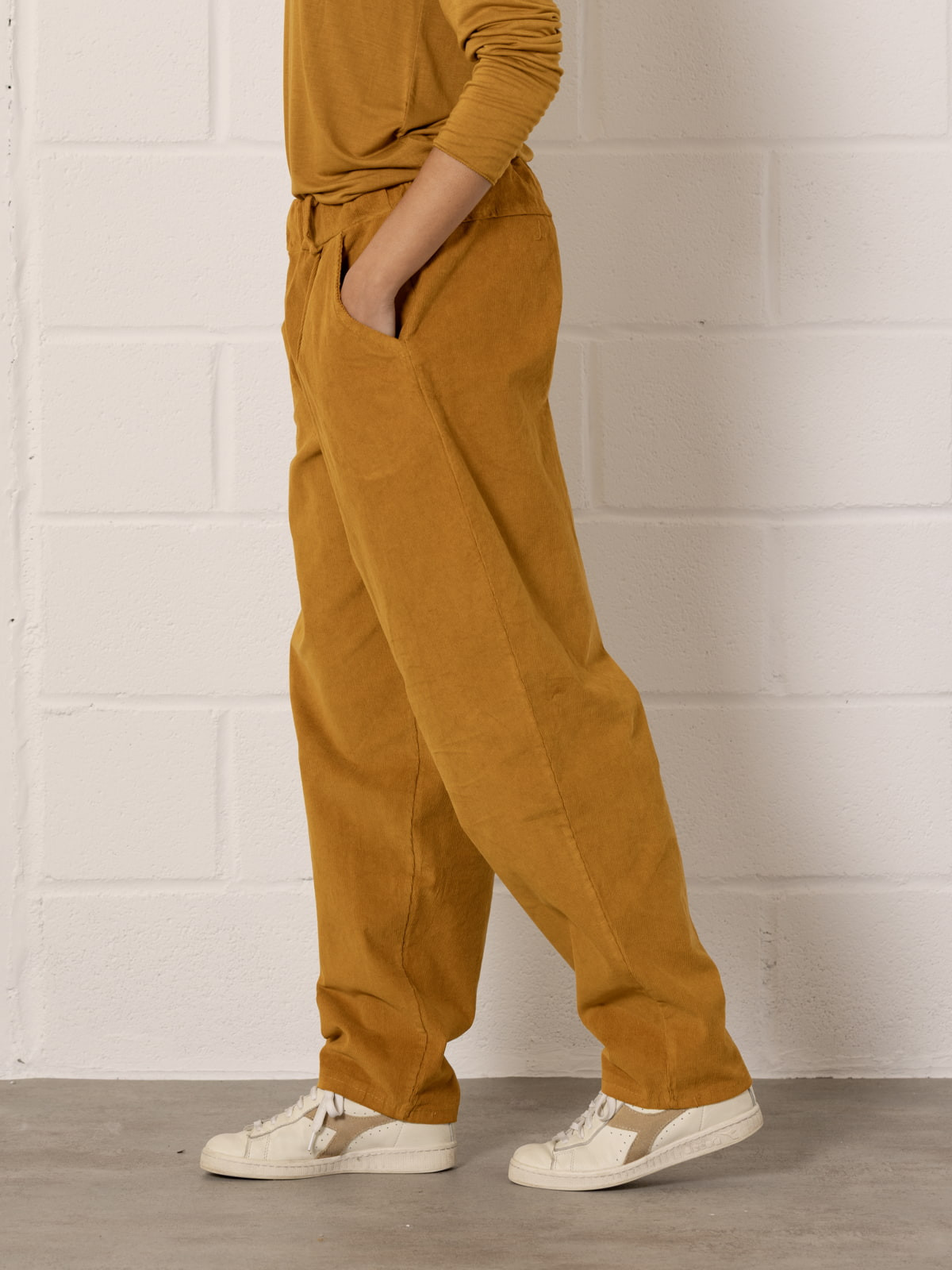 Momfit stretch micro-corduroy trousers  Ocher colour