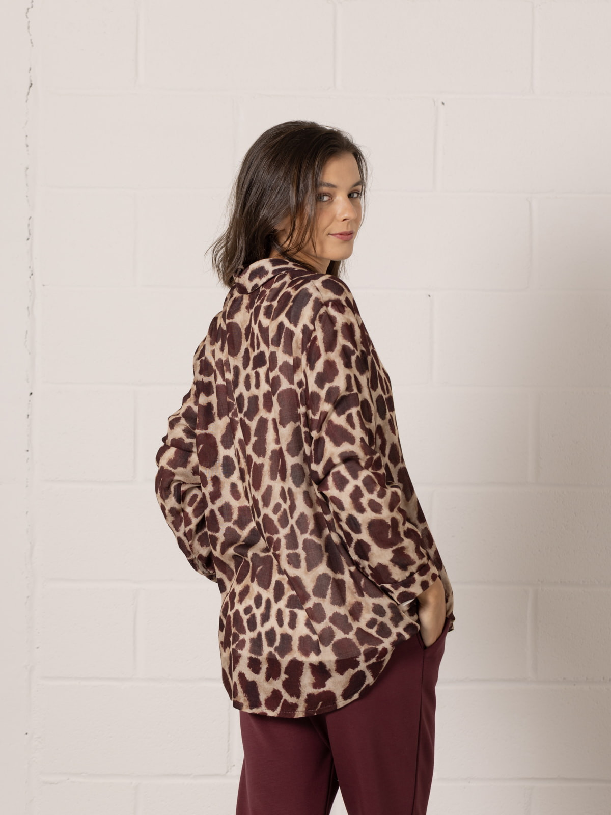 Oversized wool flowy shirt  Bordeaux colour