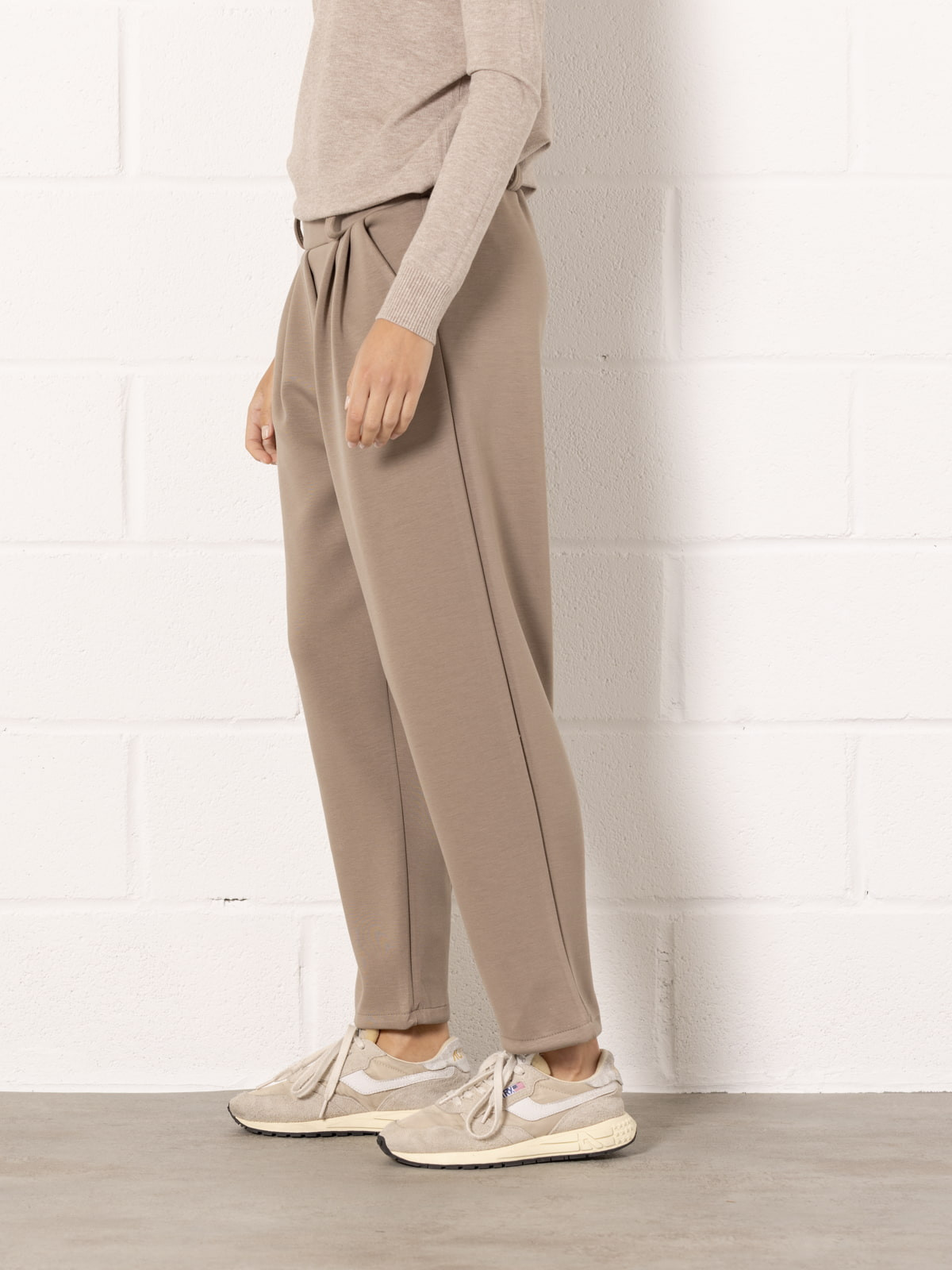 fluid pleated pants  Taupe colour