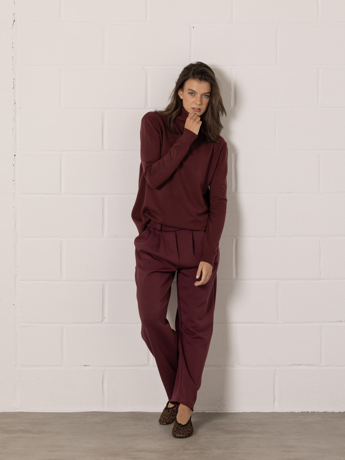 fluid pleated pants  Bordeaux colour