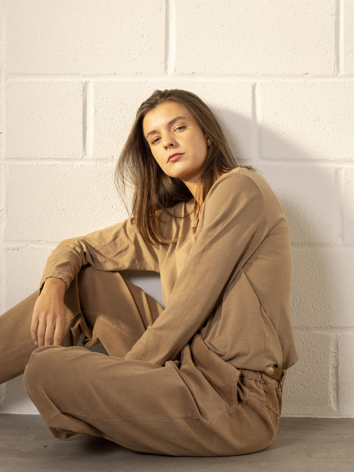 Camiseta vintage cotton 3 botones color Camel