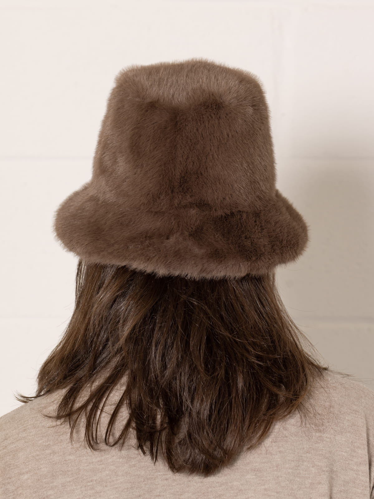 gorro bob eco pelo color Marrón 