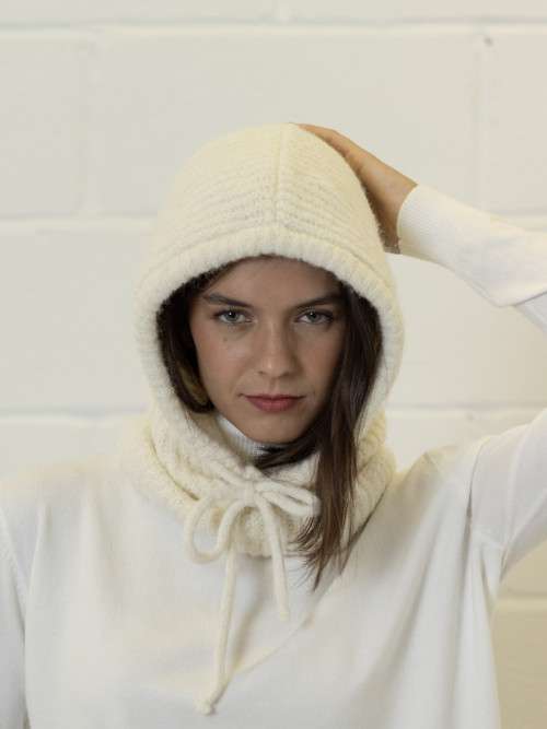 capucha trendy lana color Crudo