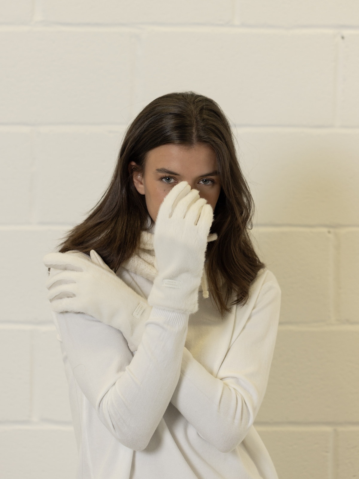 Hair up gloves  Crudecolour